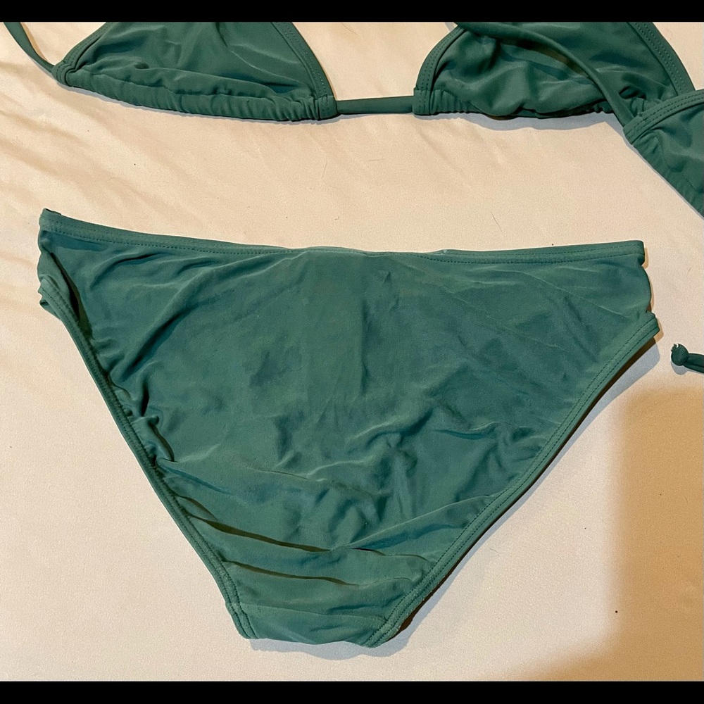Green Bikini - Picture 2 of 4